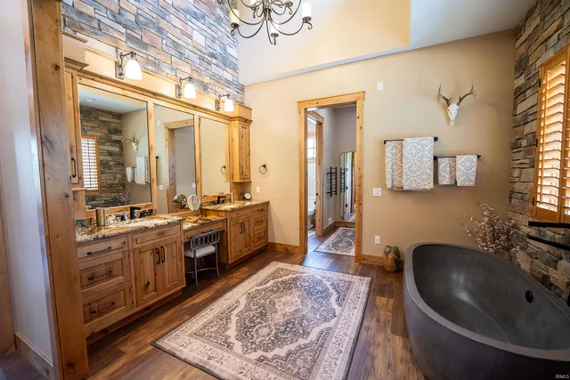 $4,800,000 | 8615 West 450 South, Hudson, IN 46747