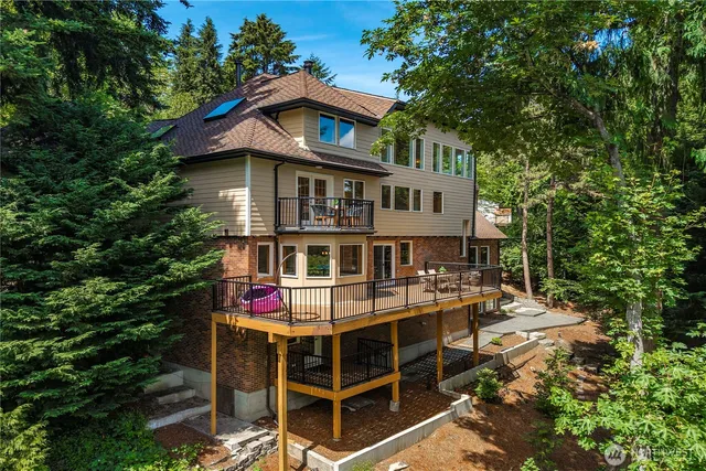 $1,880,000 | 13710 41st Avenue Northeast, Seattle, WA 98125