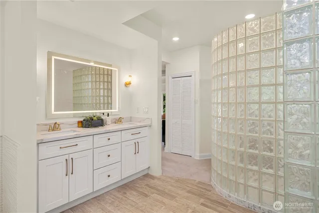 $1,880,000 | 13710 41st Avenue Northeast, Seattle, WA 98125