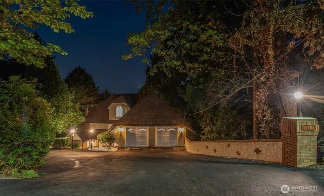 $1,880,000 | 13710 41st Avenue Northeast, Seattle, WA 98125