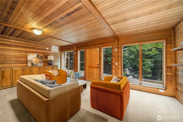 $1,880,000 | 13710 41st Avenue Northeast, Seattle, WA 98125