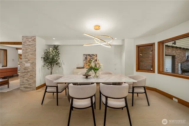 $1,880,000 | 13710 41st Avenue Northeast, Seattle, WA 98125