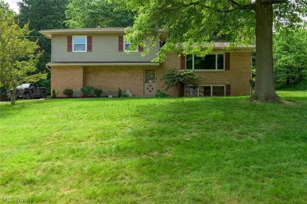 $269,000 | 8560 Glennridge Avenue Northwest, Clinton, OH 44216