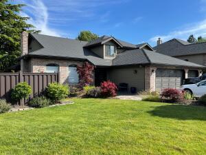 34 Jack Nicklaus Road Medford, OR 97504 - Photo 1 of 32 Gallery Image 1