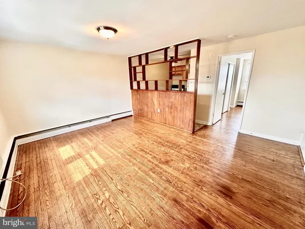 $1,300 | 5916 Houghton Street, Unit 2, Philadelphia, PA 19128