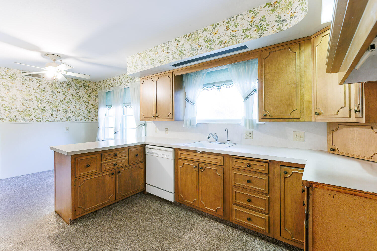 3308 37th Street Lubbock, TX 79413 - Photo 11 of 54 Kitchen