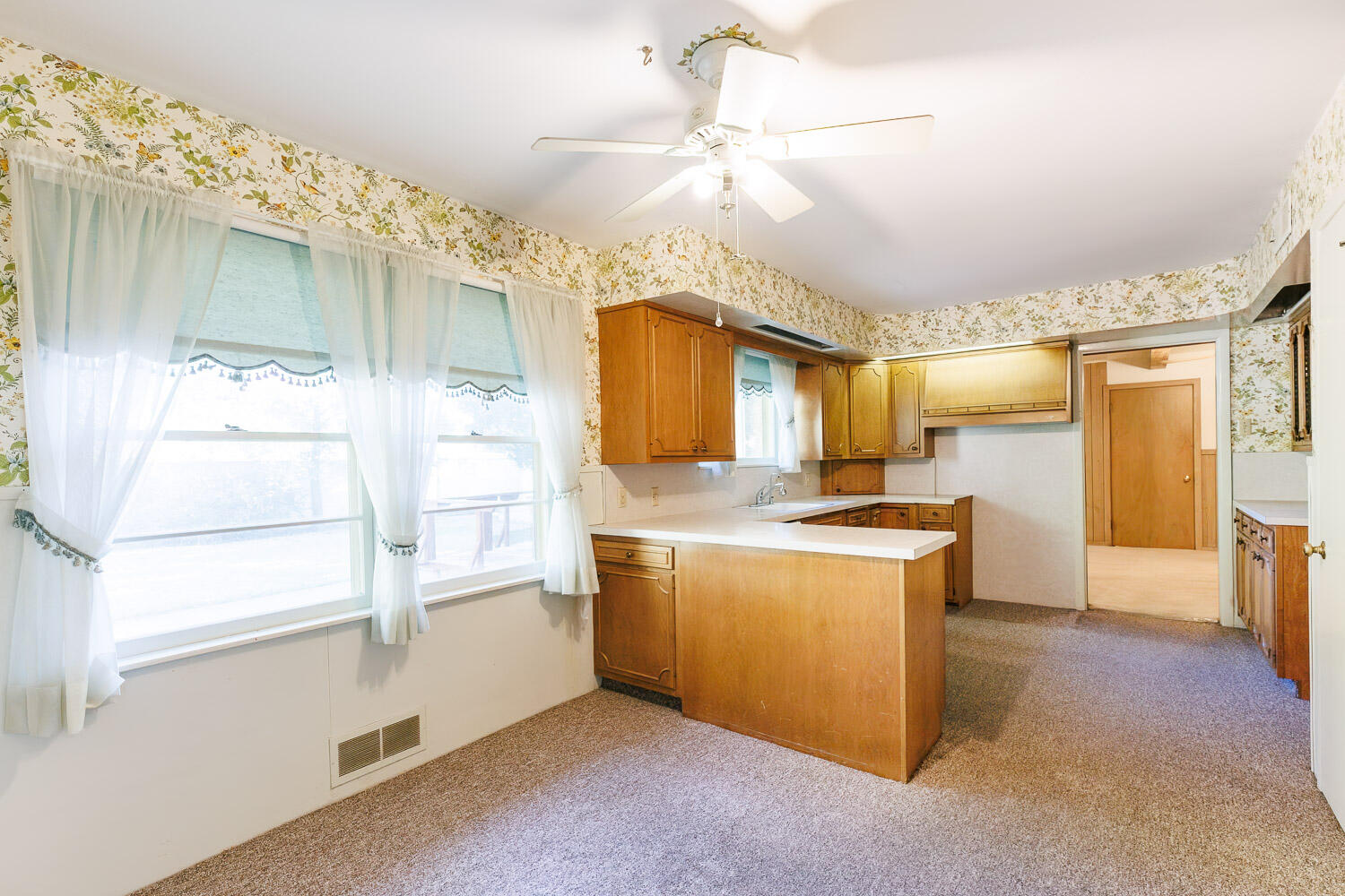 3308 37th Street Lubbock, TX 79413 - Photo 16 of 54 Eating Area