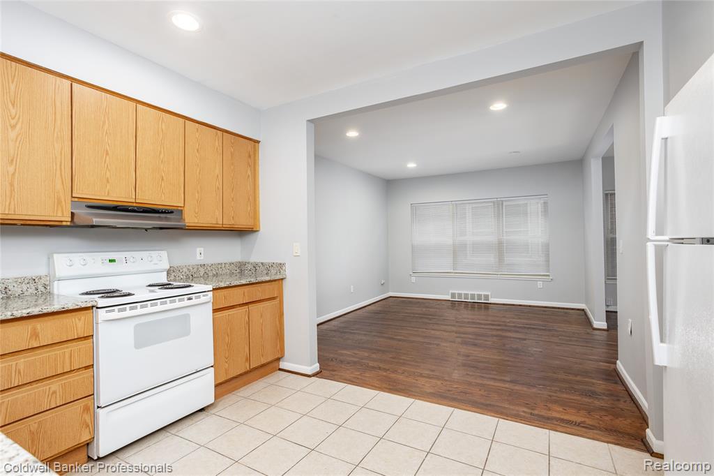 962 Nottingham Road, Unit 964 Grosse Pointe Park, MI 48230 - Photo 11 of 18