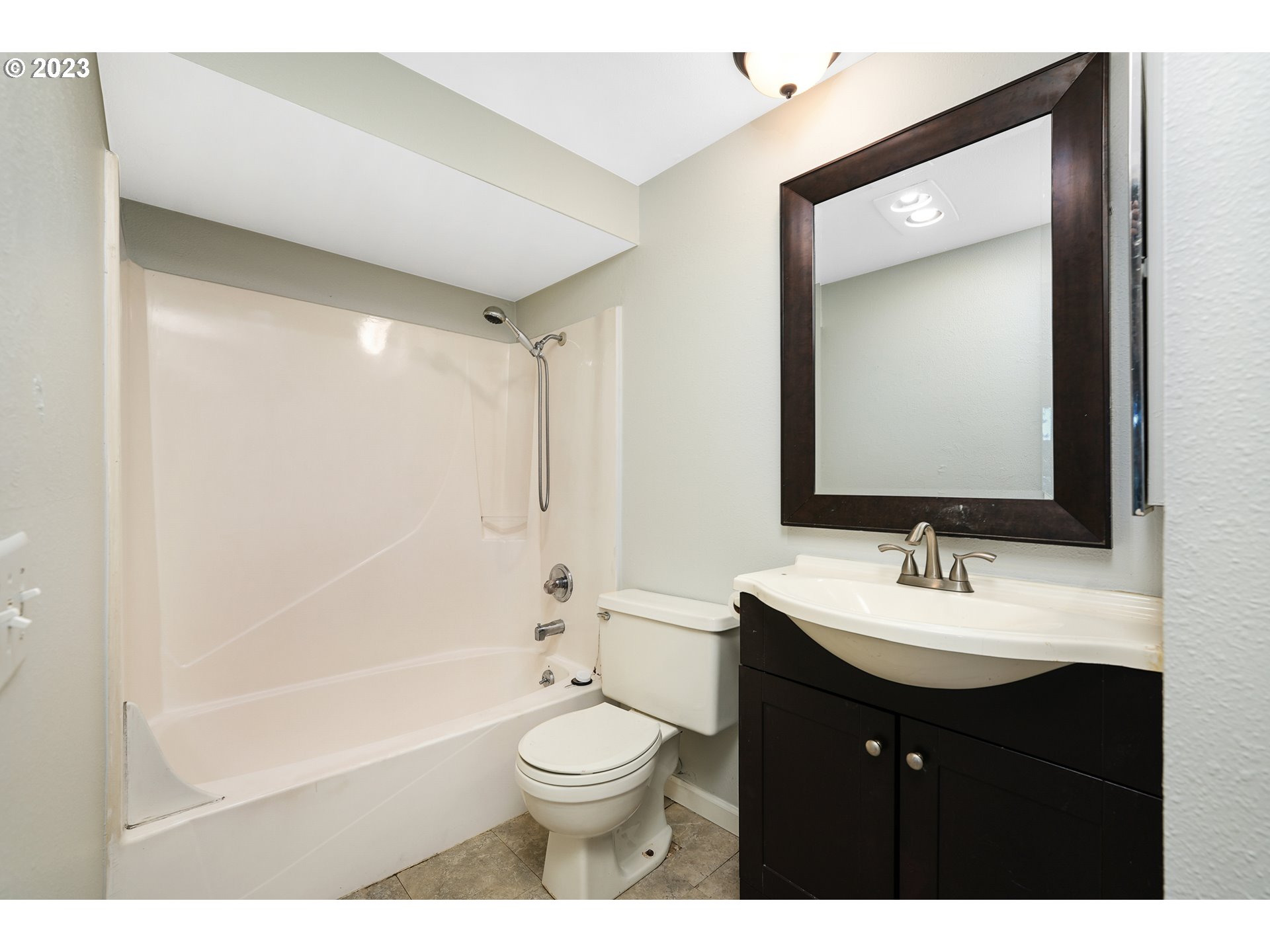 1470 Southeast Walnut Street, Unit 206 Hillsboro, OR 97123 - Photo 19 of 24 Bathroom
