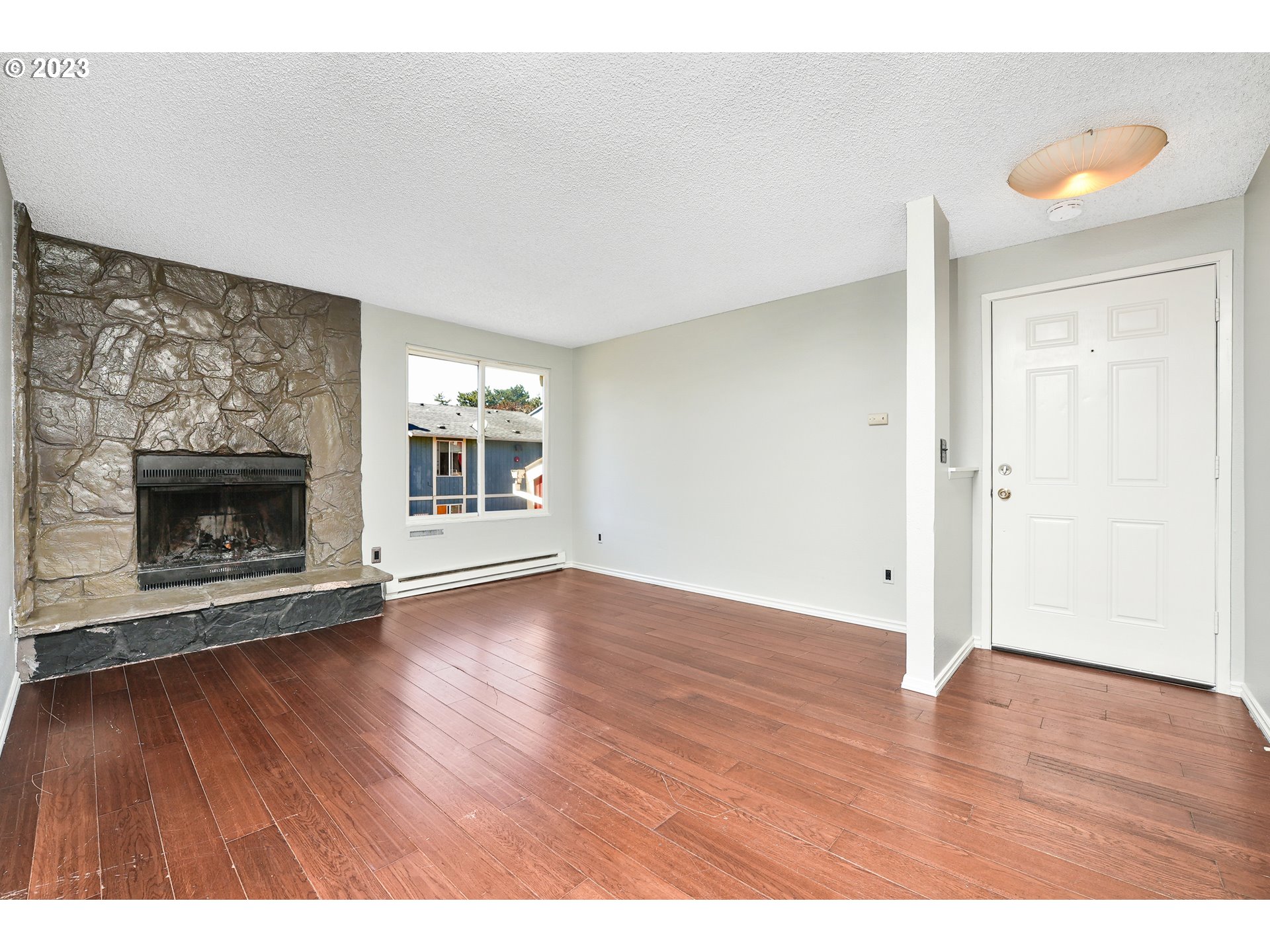 1470 Southeast Walnut Street, Unit 206 Hillsboro, OR 97123 - Photo 3 of 24