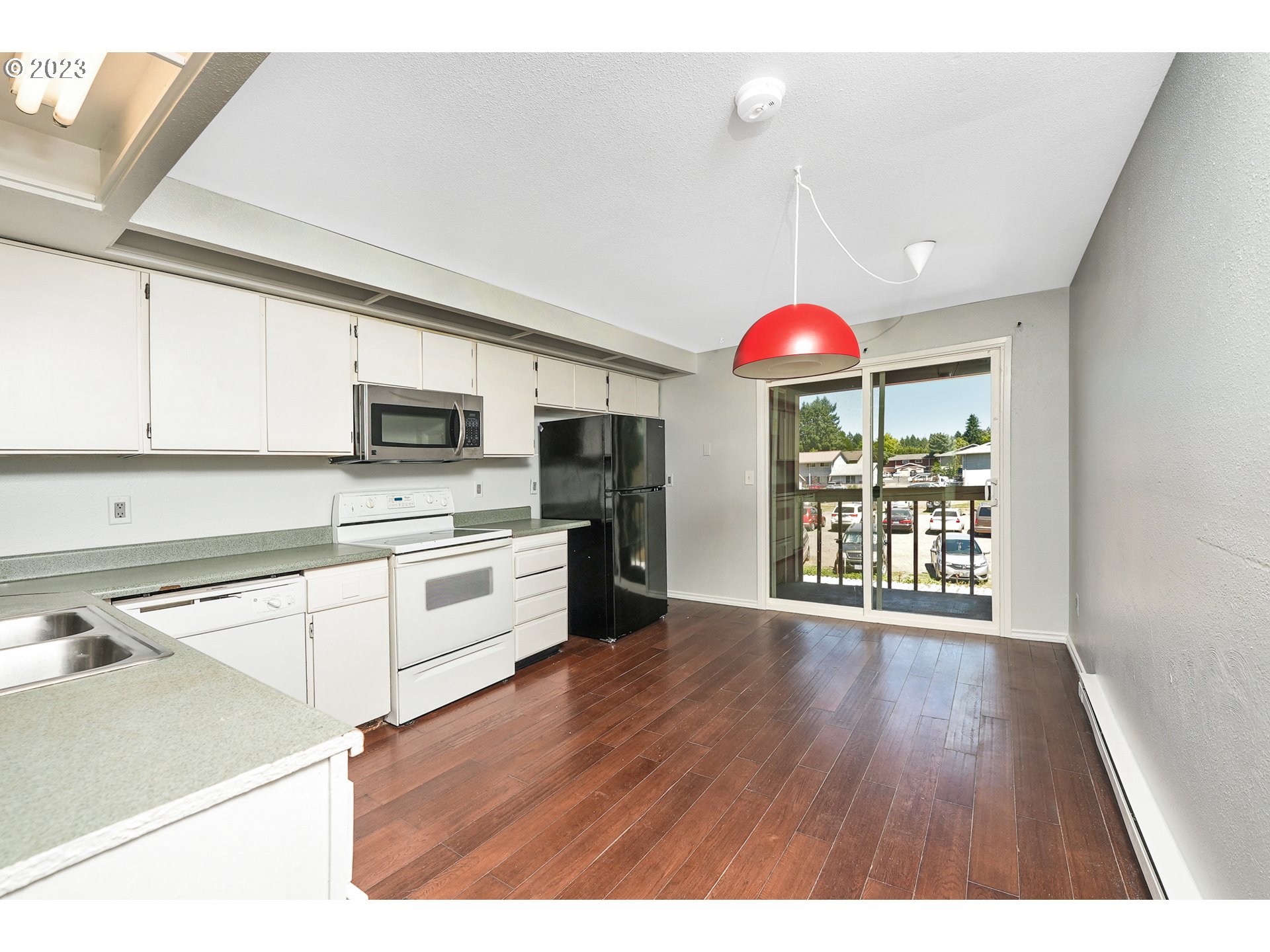 1470 Southeast Walnut Street, Unit 206 Hillsboro, OR 97123 - Photo 7 of 24