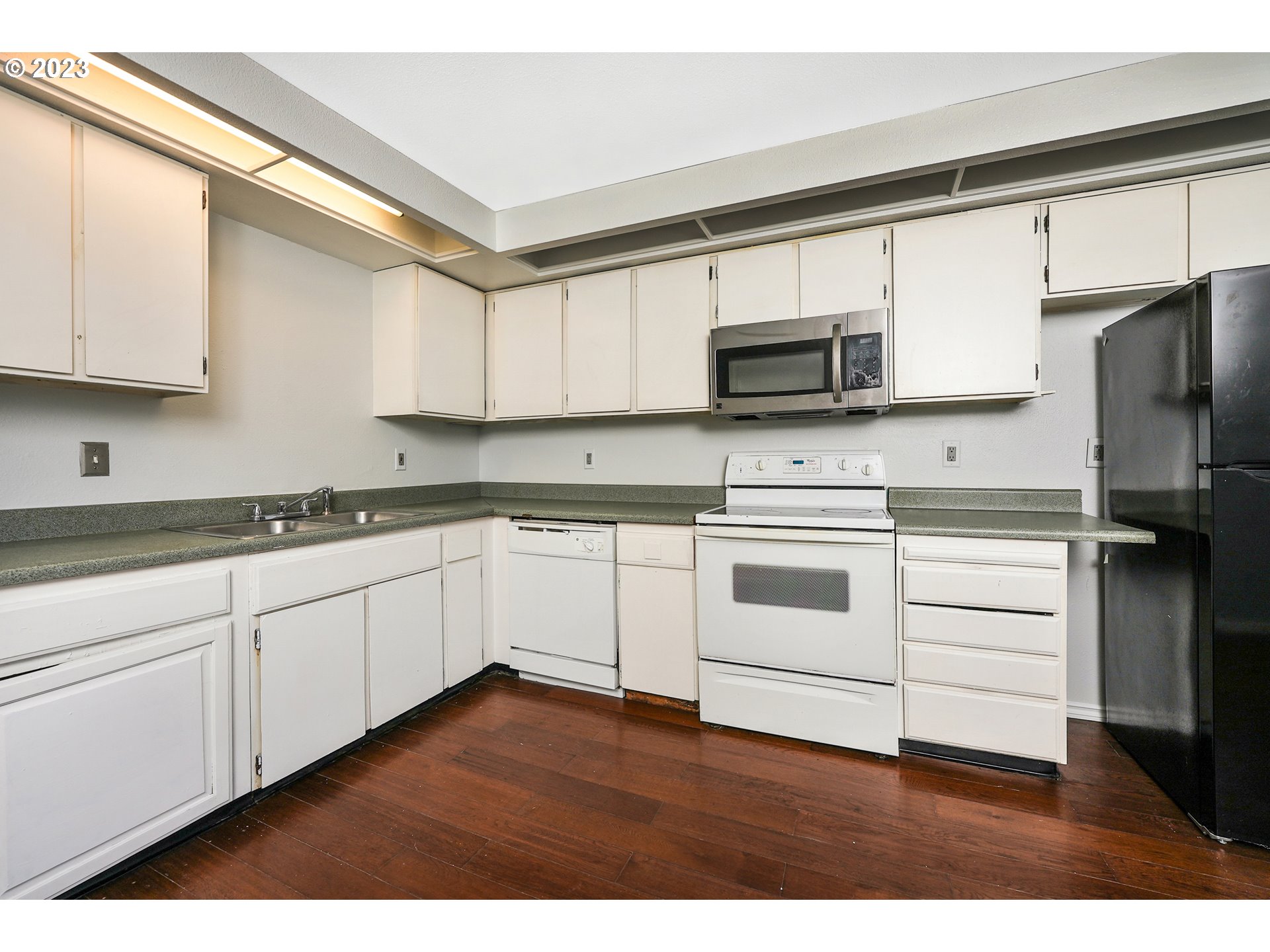 1470 Southeast Walnut Street, Unit 206 Hillsboro, OR 97123 - Photo 8 of 24