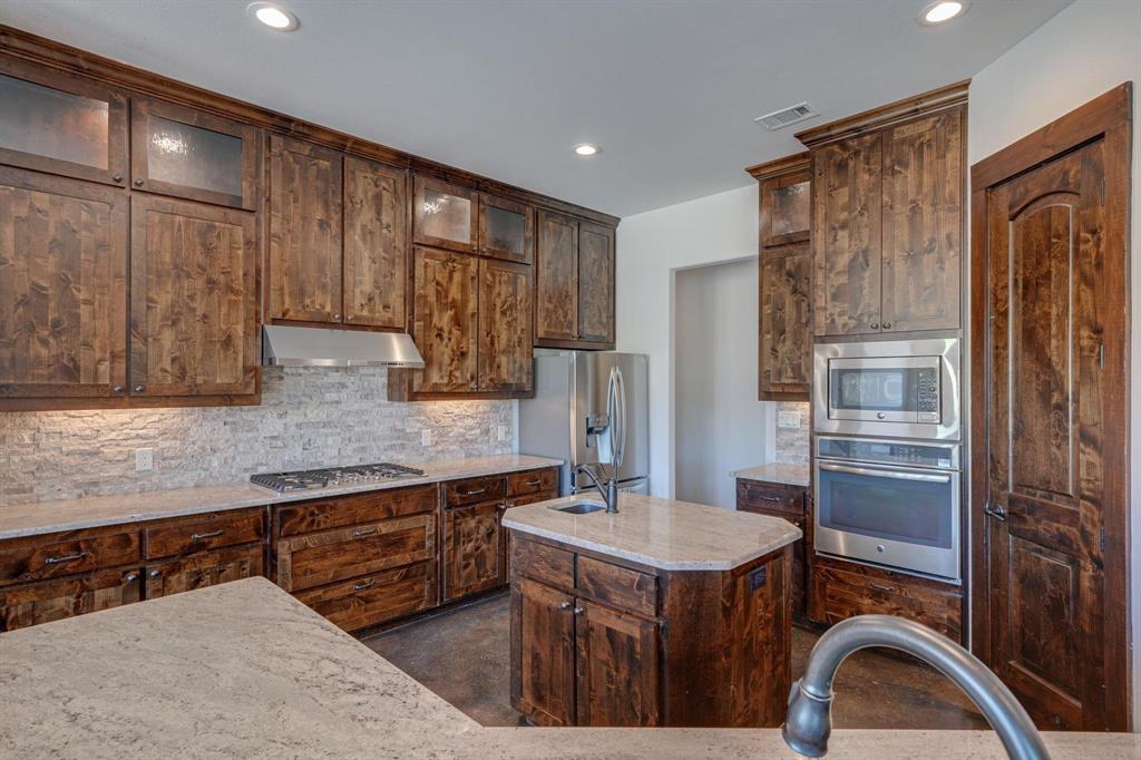 11445 Foutch Road Pilot Point, TX 76258 - Photo 14 of 40