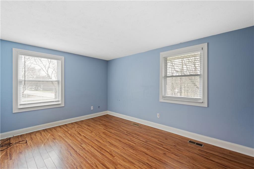 220 Hunting Ridge Road Bridgeville, PA 15017 - Photo 11 of 25 Gallery Image 11