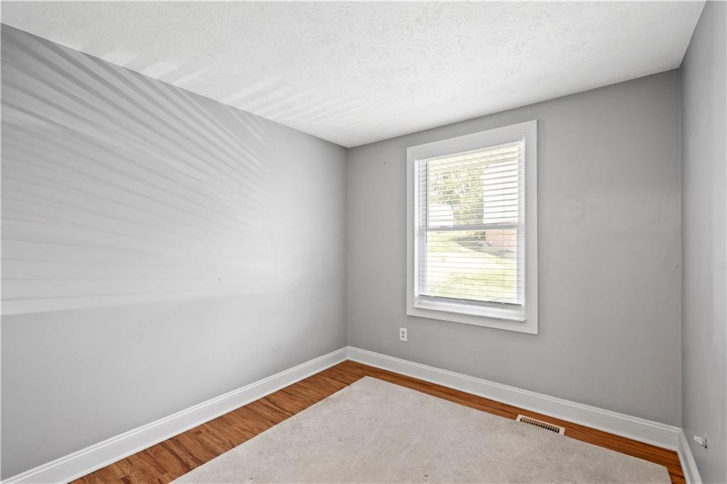220 Hunting Ridge Road Bridgeville, PA 15017 - Photo 14 of 25 Gallery Image 14