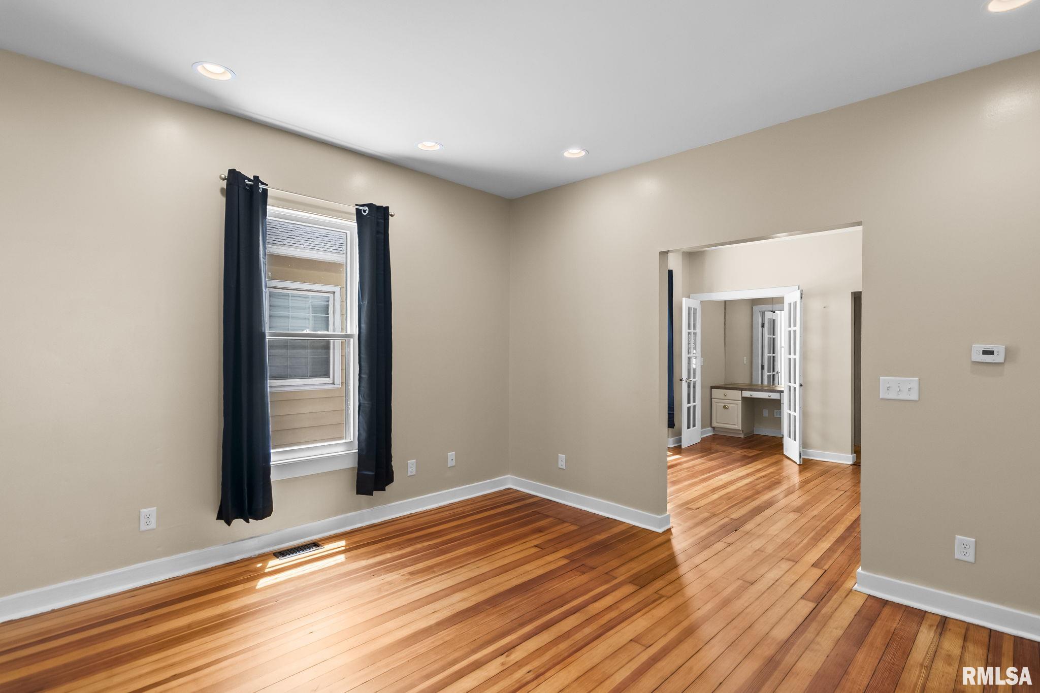 323 South Adelia Street Springfield, IL 62704 - Photo 8 of 37