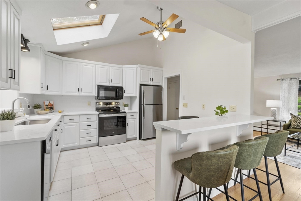 2 Appletree Lane North Reading, MA 01864 - Photo 11 of 38