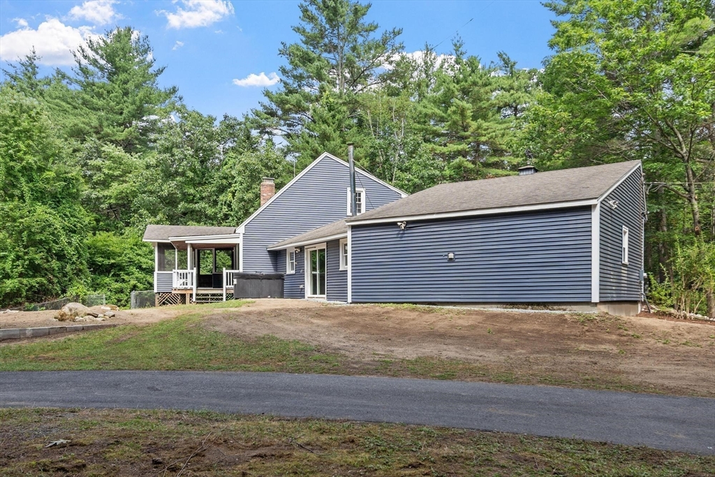 29 Tyler Road Townsend, MA 01469 - Photo 5 of 41