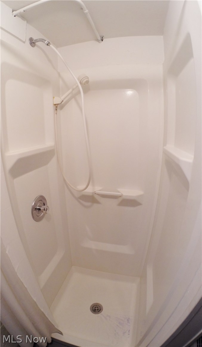 2335 Charney Road Cleveland, OH 44118 - Photo 15 of 18 Gallery Image 15