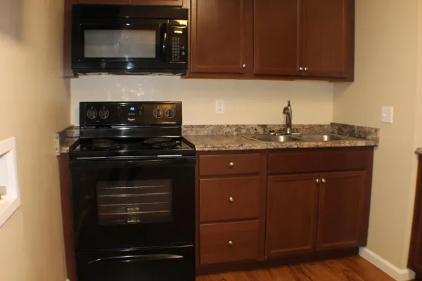$1,100 | 730 Sir Echo Drive, Unit 4, Kingsport, TN 37663