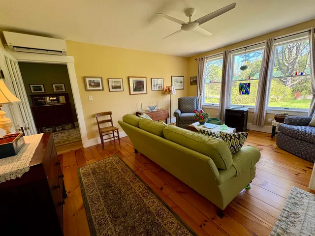 $499,000 | 41 Schaeffer Hill, Wells River, VT 05081