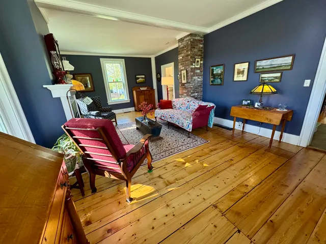 $499,000 | 41 Schaeffer Hill, Wells River, VT 05081