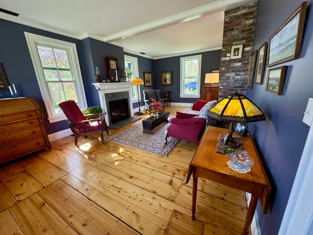 $499,000 | 41 Schaeffer Hill, Wells River, VT 05081