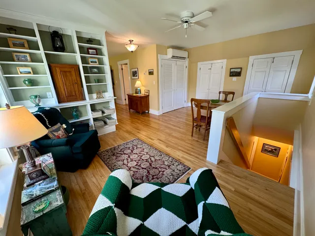 $499,000 | 41 Schaeffer Hill, Wells River, VT 05081