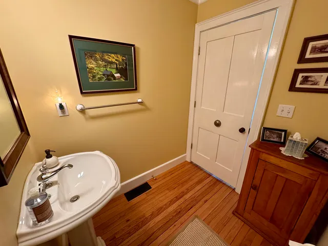 $499,000 | 41 Schaeffer Hill, Wells River, VT 05081