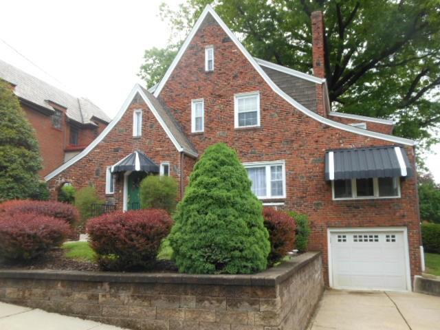 439 Mapleton Avenue Mt. Lebanon, PA 15228 - Photo 1 of 24 Gallery Image 1