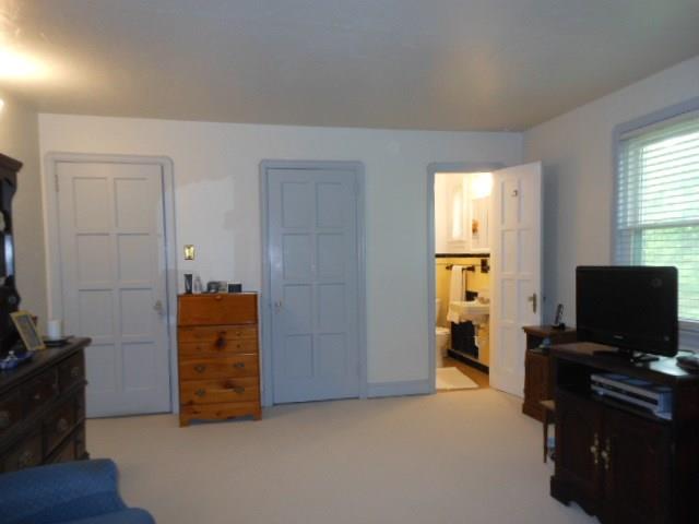 439 Mapleton Avenue Mt. Lebanon, PA 15228 - Photo 16 of 24 Gallery Image 16