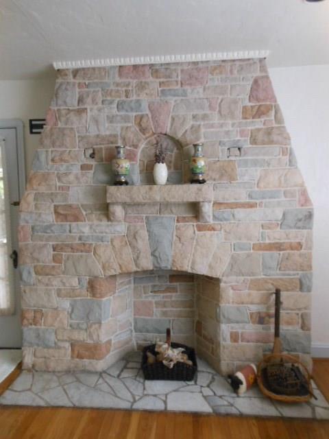 439 Mapleton Avenue Mt. Lebanon, PA 15228 - Photo 3 of 24 Gallery Image 3