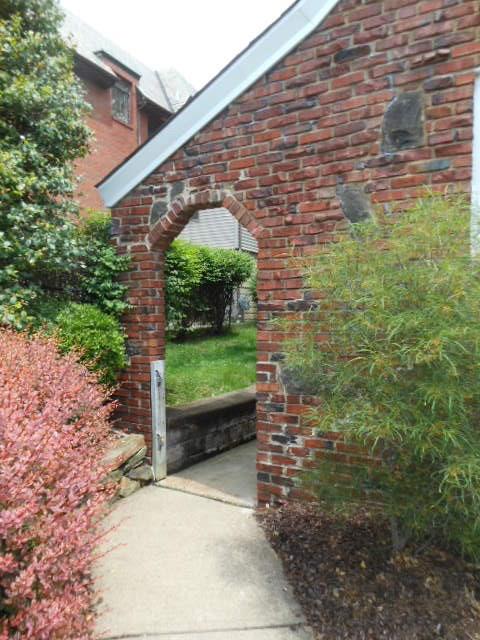 439 Mapleton Avenue Mt. Lebanon, PA 15228 - Photo 23 of 24 Gallery Image 23