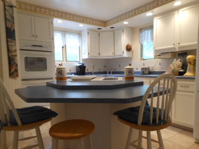 439 Mapleton Avenue Mt. Lebanon, PA 15228 - Photo 5 of 24 Gallery Image 5