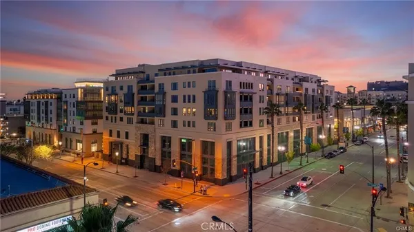 $1,060,000 | 39 South Los Robles Avenue, Unit 6017, Pasadena, CA 91101