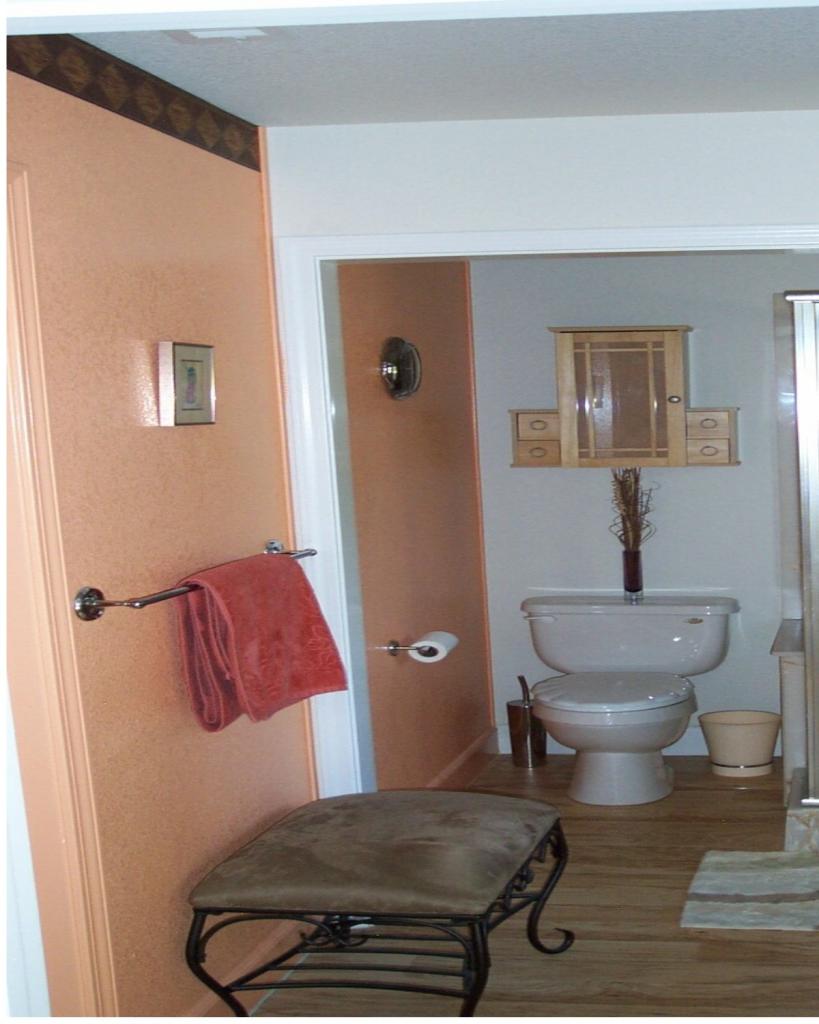 16577 Gas Point Road Cottonwood, CA 96022 - Photo 12 of 20 Master Bathroom