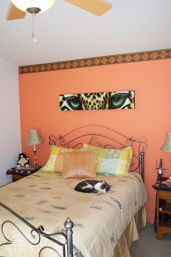 16577 Gas Point Road Cottonwood, CA 96022 - Photo 10 of 20 Master Bedroom