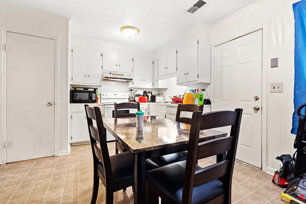 1214 Boonehill Road, Unit AD Summerville, SC 29483 - Photo 9 of 26 I