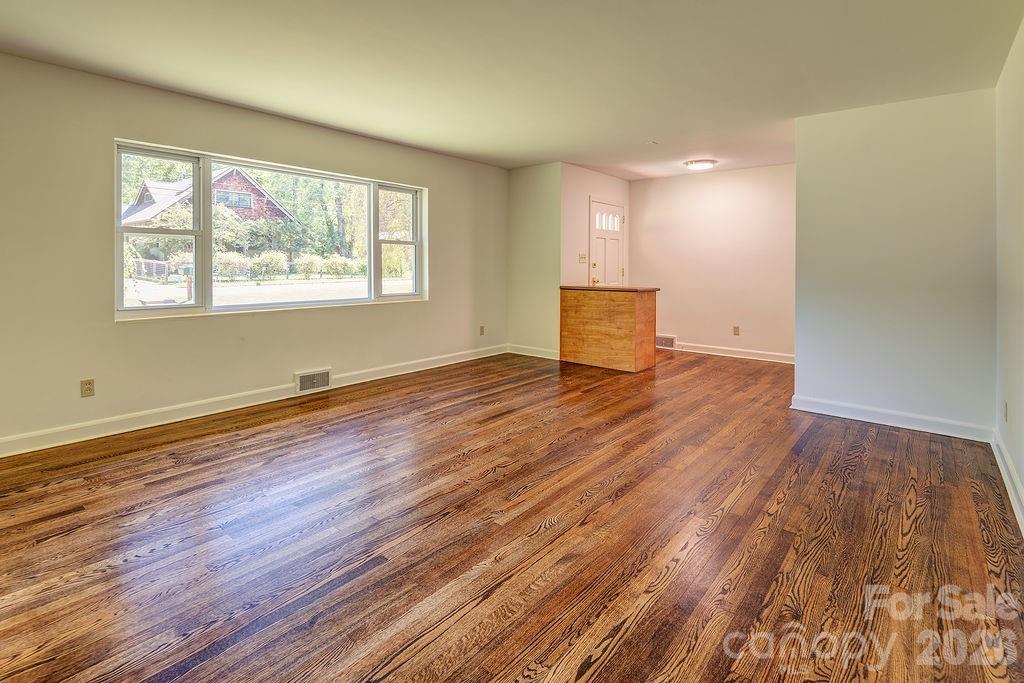 10 Meadowview Road Asheville, NC 28804 - Photo 6 of 45 Gallery Image 6