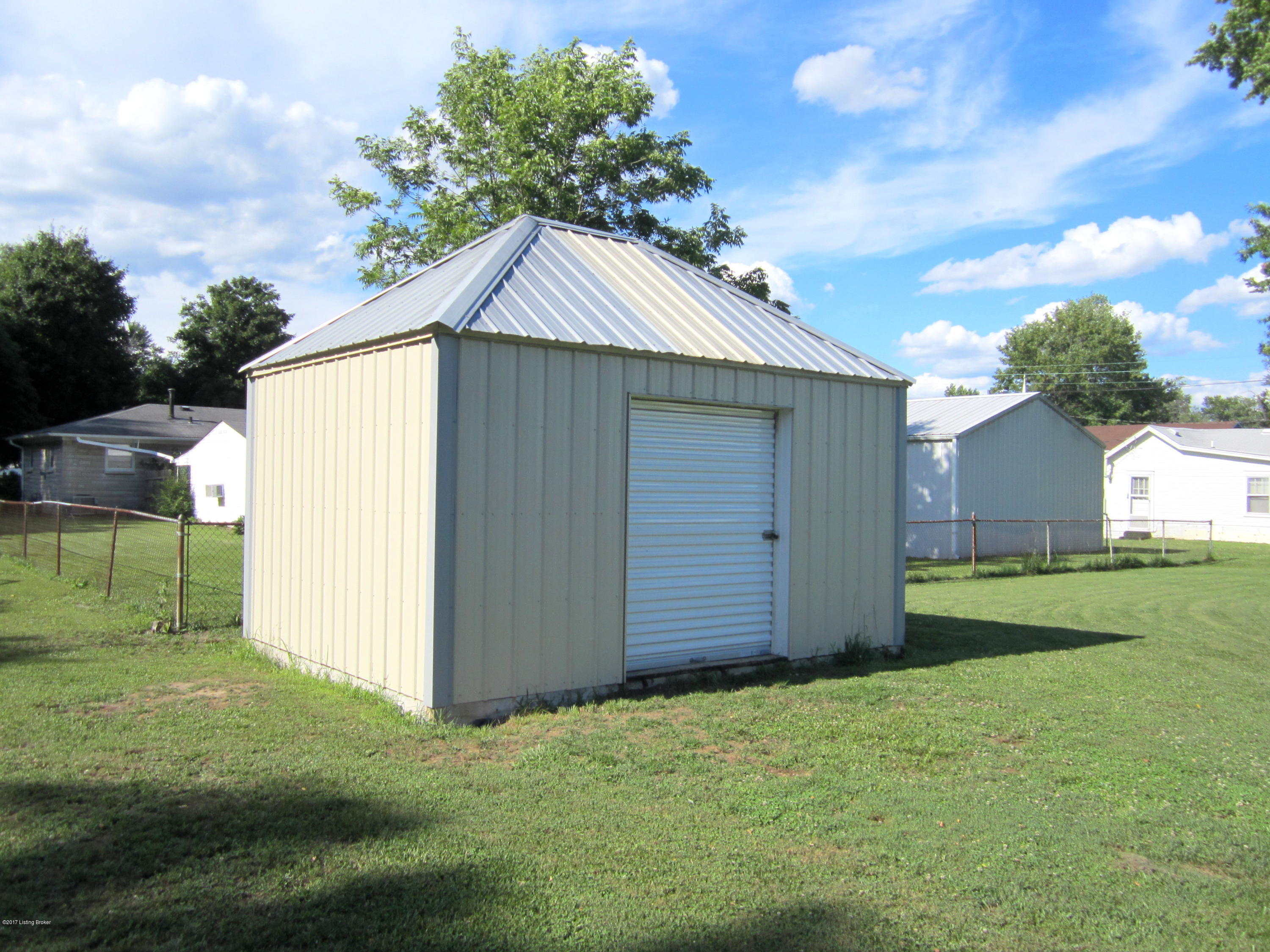 5123 Cane Run Road Louisville, KY 40216 - Photo 35 of 45 cane run shed