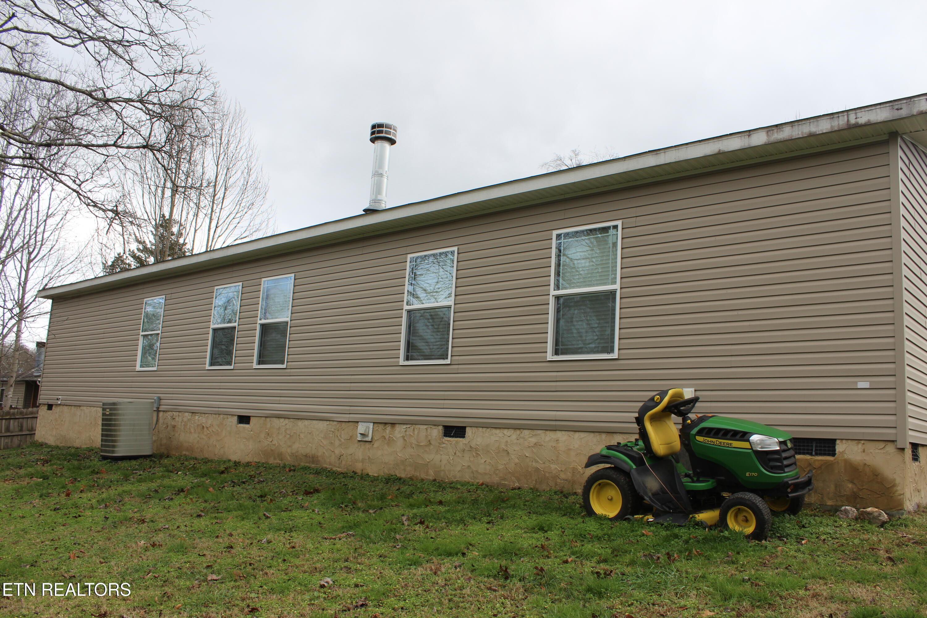 520 McDeerman Road Jacksboro, TN 37757 - Photo 5 of 24 IMG_6987