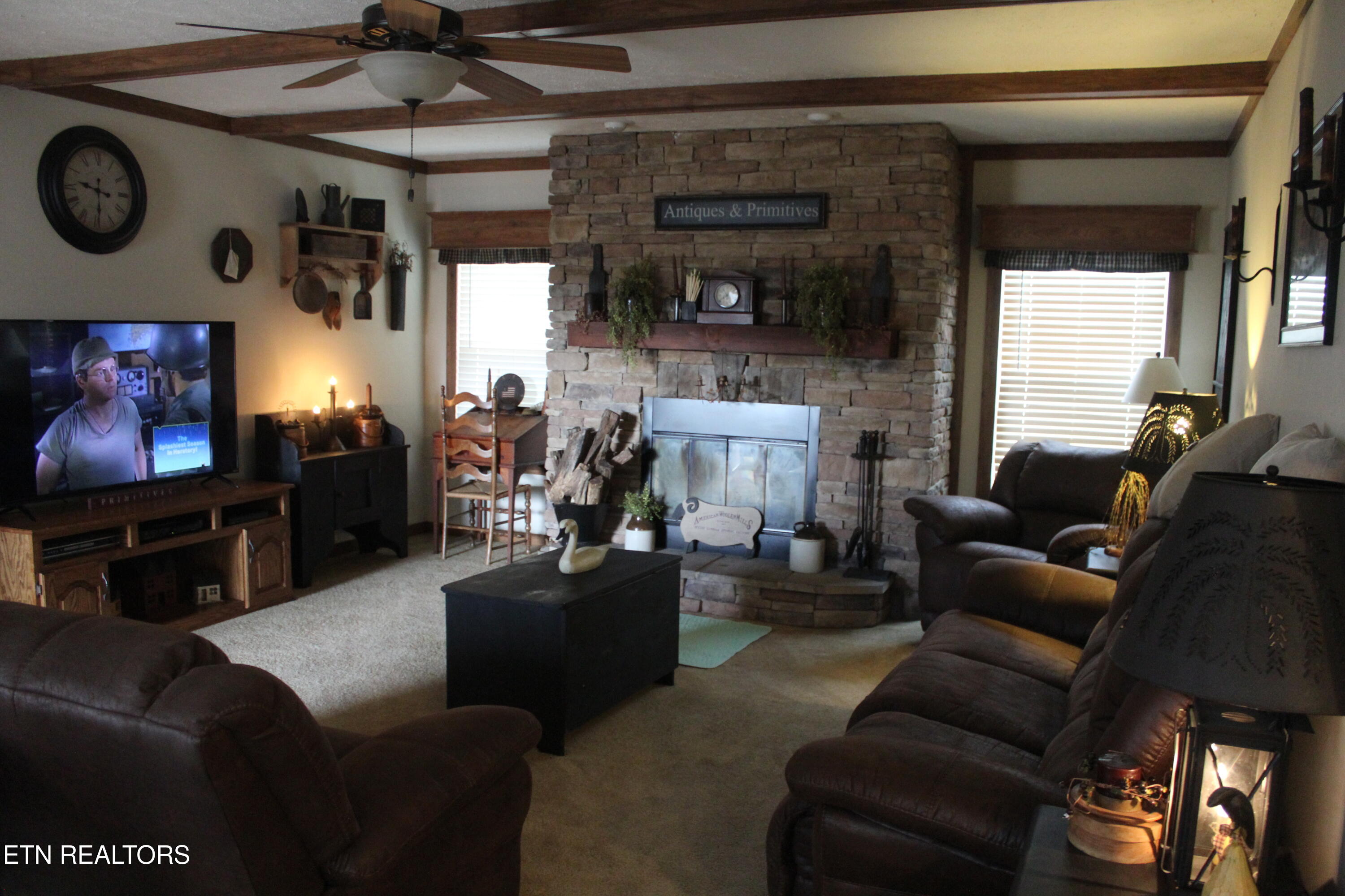 520 McDeerman Road Jacksboro, TN 37757 - Photo 8 of 24 IMG_6991