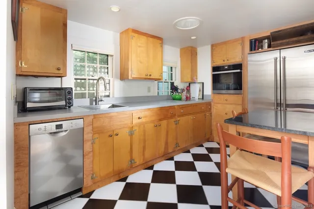 $2,345,000 | 50 Main Street, Salisbury, CT 06068