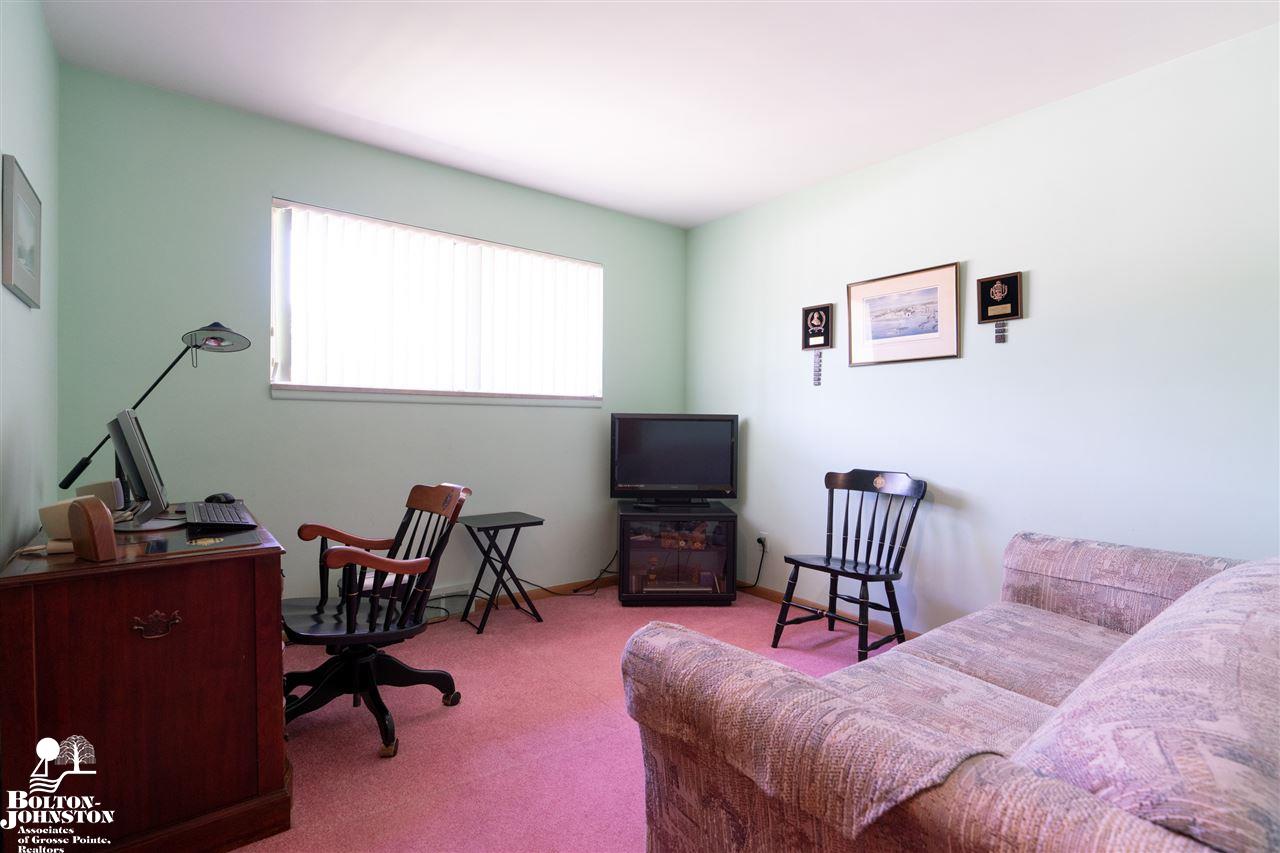 970 Canterbury Road Grosse Pointe Woods, MI 48236 - Photo 12 of 26