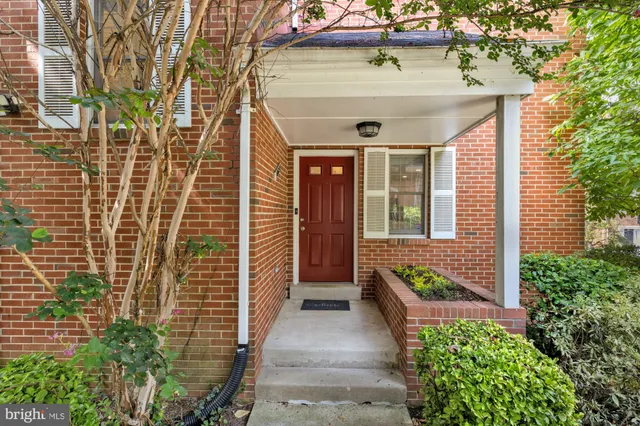 $3,249 | 10855 Lockwood Drive, Silver Spring, MD 20901