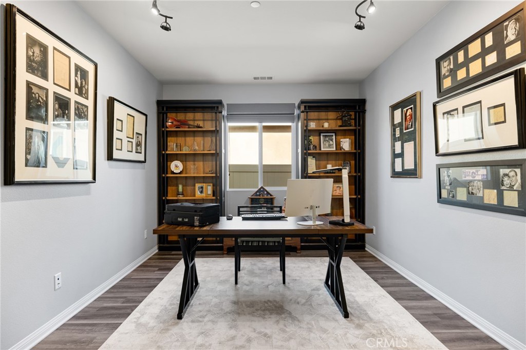 29819 Saddle Ranch Place Menifee, CA 92584 - Photo 19 of 74 Flex space/office/potential 4th bedroom