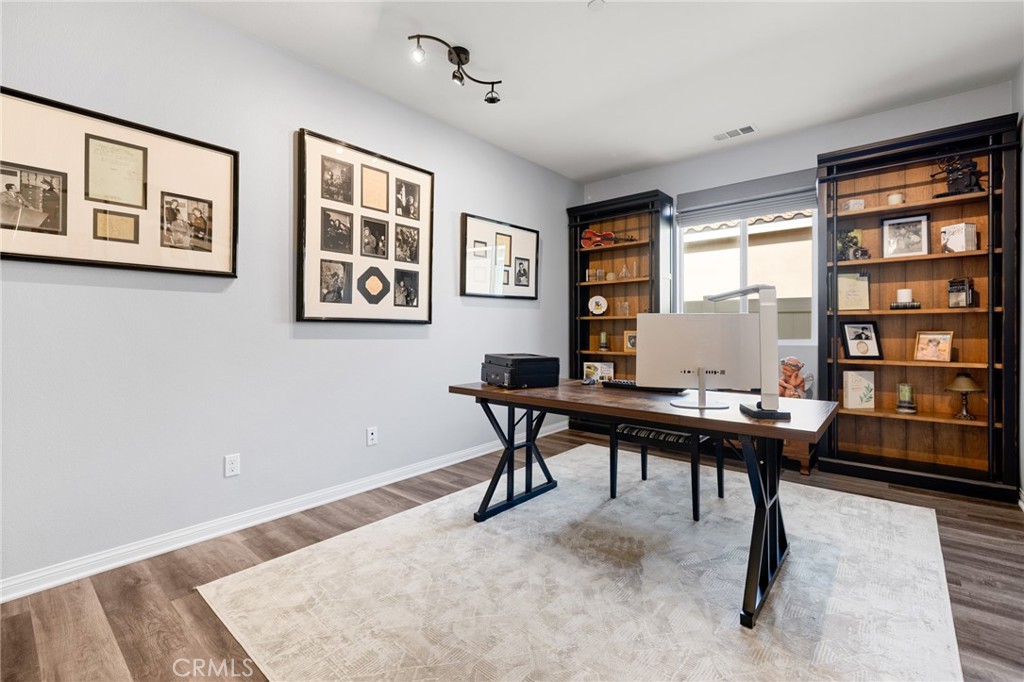 29819 Saddle Ranch Place Menifee, CA 92584 - Photo 20 of 74 Flex space/office/potential 4th bedroom