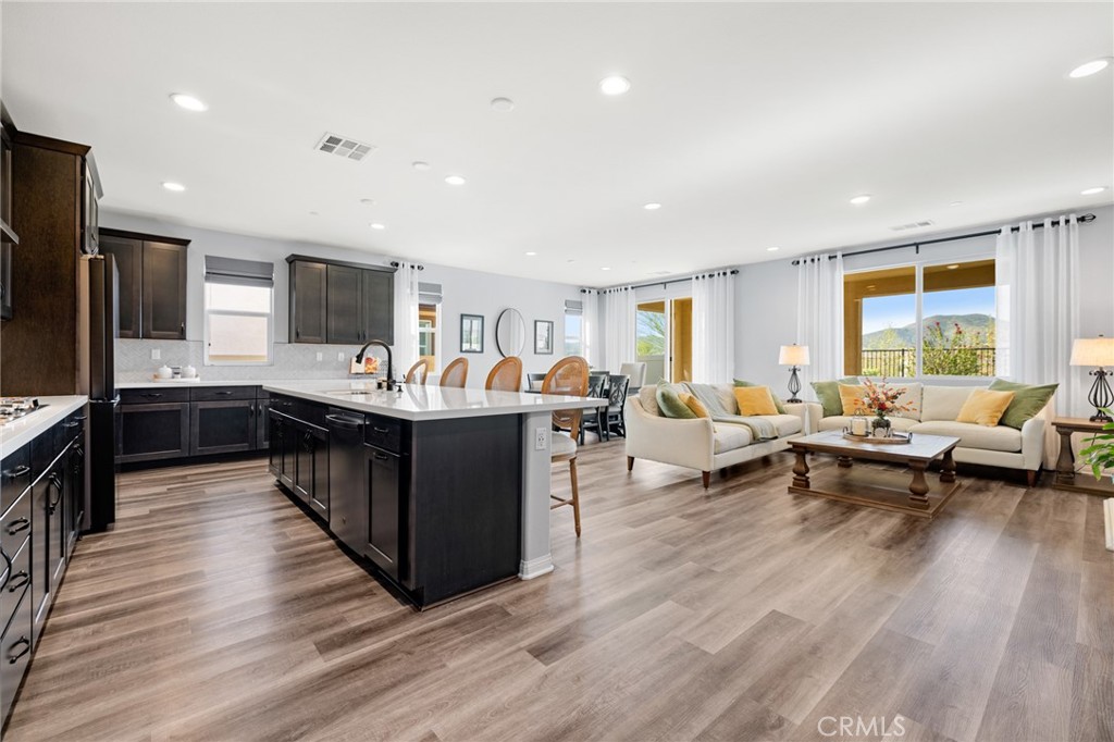 29819 Saddle Ranch Place Menifee, CA 92584 - Photo 21 of 74 Great room