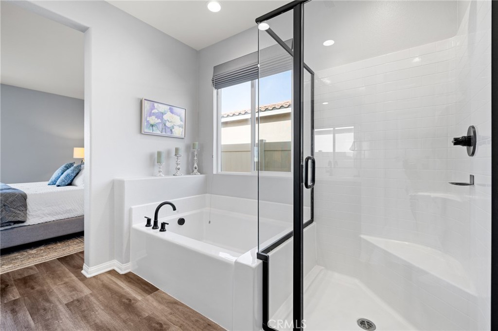 29819 Saddle Ranch Place Menifee, CA 92584 - Photo 39 of 74 Primary bathroom