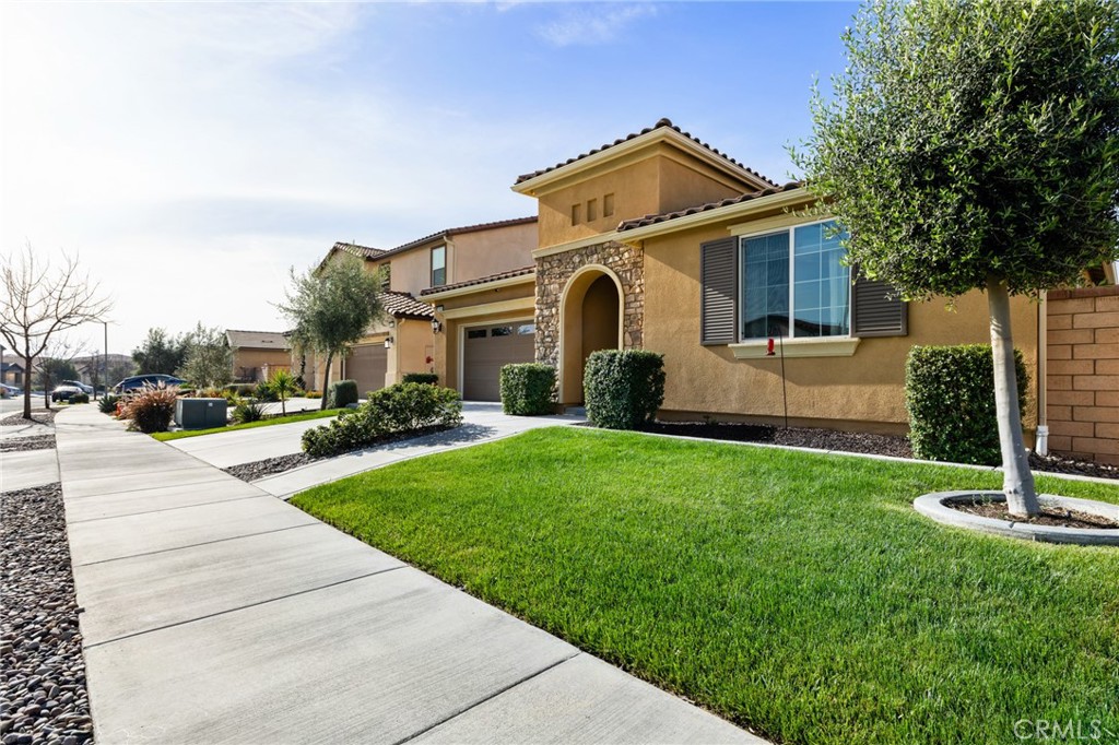 29819 Saddle Ranch Place Menifee, CA 92584 - Photo 6 of 74